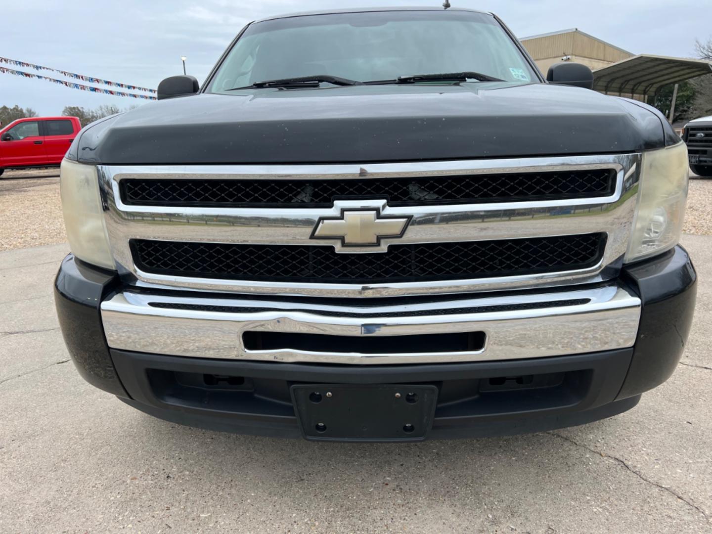 2011 Black /Black Chevrolet Silverado 1500 LS (3GCPCREA1BG) with an 4.8 V8 engine, Automatic transmission, located at 4520 Airline Hwy, Baton Rouge, LA, 70805, (225) 357-1497, 30.509325, -91.145432 - 2011 Chevy Silverado Crew Cab 4.8 V8 Gas, 215K Miles, Power Windows, Locks & Mirrors, Tow Pkg. Transmission Just Rebuilt (1 Year Warranty). NO IN HOUSE FINANCING. FOR INFO PLEASE CONTACT JEFF AT 225 357-1497 CHECK OUT OUR A+ RATING WITH THE BETTER BUSINESS BUREAU WE HAVE BEEN A FAMILY OWNED AND OPE - Photo#2